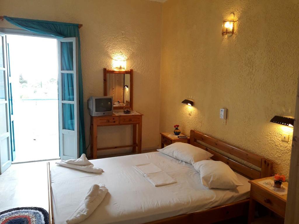 Hotel Kamari Massouri Extérieur photo