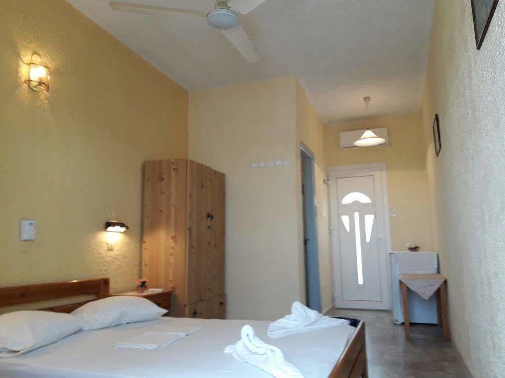 Hotel Kamari Massouri Extérieur photo