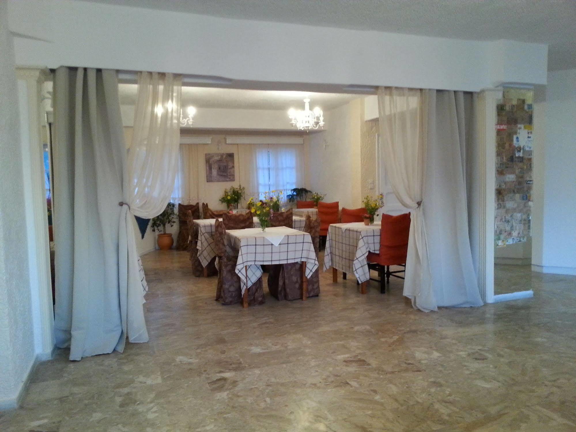 Hotel Kamari Massouri Extérieur photo